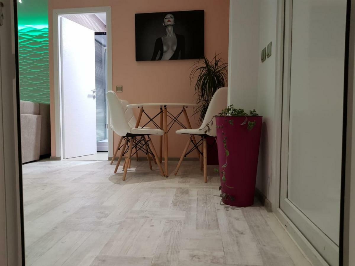 Art Boutique Central Târgu Jiu 외부 사진